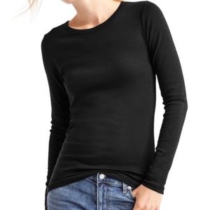 Gap modern long sleeve crewneck t-shirt
